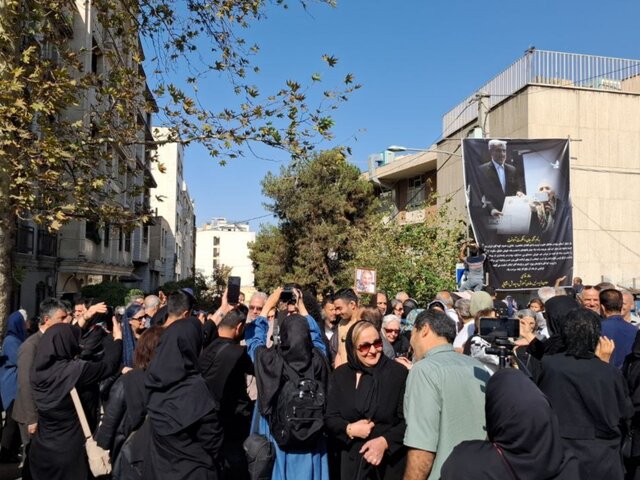 بدرقه ثمینه باغچهبان به خانه ابدی