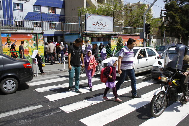 پارک خودرو در نزدیکی مدارس ممنوع است/ ازدحام و ترافیک سنگین برای دانش‌آموزان ‌اضطراب ایجاد می‌کند