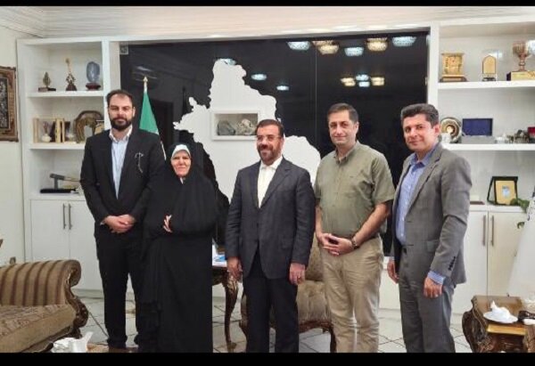 نشست هیأت رئیسه جبهه اصلاحات فارس با استاندار برگزار شد