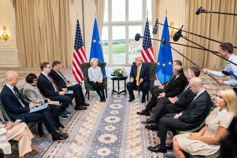 درخواست روته و زلنسکی از فون درلاین برای سکوت در برابر ترامپ