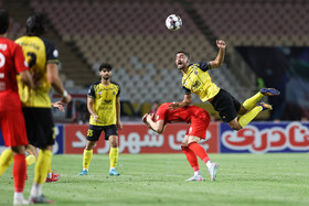 معمای نقش‌جهان؛ سپاهانِ محرم در خانه زمین‌گیر می‌شود!