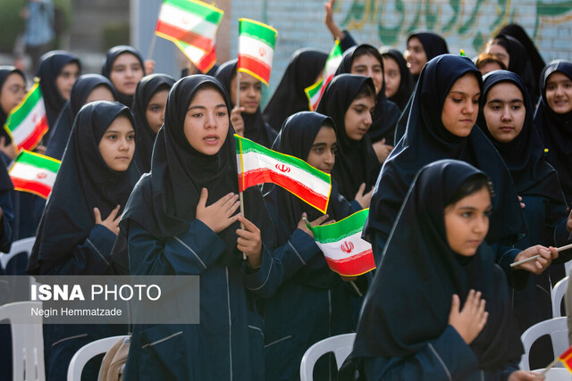 عکس تزئینی است تقویت خودباوری جوانان راه مقابله با پوچگرایی است