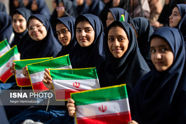 عکس تزئینی است همکاری حوزه و آموزش و پرورش ضامن تربیت نسلی اخلاقمدار است