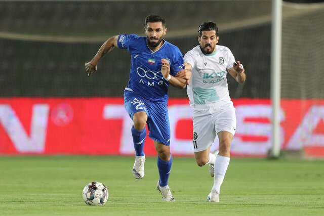 درگیری جنپو با گوهری/ آقاسی در مرکز سیبل هواداران درگیری جنپو با گوهری/ آقاسی در مرکز سیبل هواداران