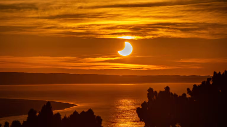 تصاویری از خورشیدگرفتگی جزئی ساعاتی پیش