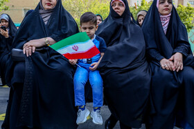 در حاشیه جشن شکوفه ها با حضور علیرضا کاظمی، وزیر آموزش و پرورش - مدرسه شاهد ابن‌ سینا تهران