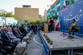 جشن شکوفه ها با حضور علیرضا کاظمی، وزیر آموزش و پرورش - مدرسه شاهد ابن‌ سینا تهران