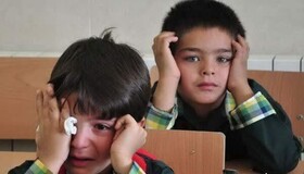 چرا برخی کودکان برای مدرسه رفتن گریه می‌کنند؟ + راه حل