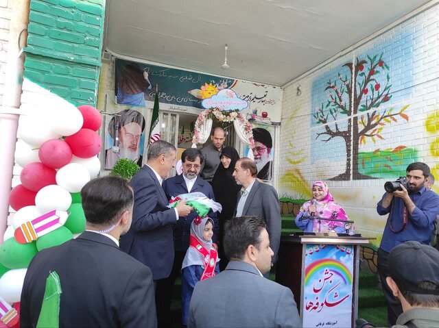 زنگ شکوفه‌ها با حضور معاون رئیس جمهور در قم نواخته شد
