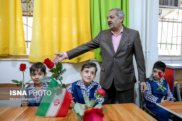 برچیده شدن بخش زیادی از مدارس کانکسی و سنگی/ هیچ دانش‌آموزی نباید از فرصت آموزش محروم بماند