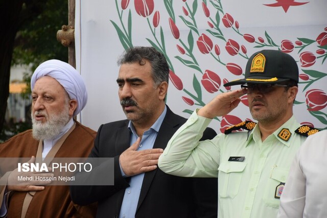 آغاز هفته دفاعمقدس؛ رژه یگانهای موتوری و خودرویی در آستارا