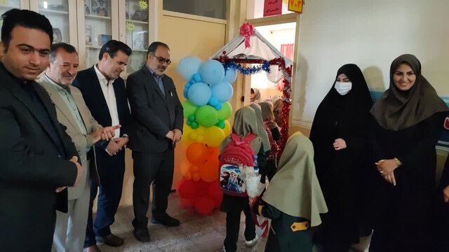 ۳۲۰۰ دانش آموز کلاس اولی در ملایر به مدرسه رفتند/ امسال کلاس بدون معلم نداریم