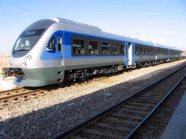 افزایش توقف قطارهای مسافری در ایستگاه دامغان به ۴۰ رام قطار در هر شبانه‌روز
