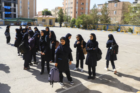 مراسم نواختن زنگ مهر، ایثار و مقاومت در کرمان