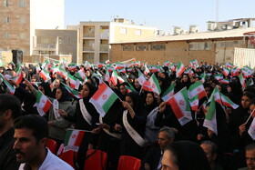 مراسم نواختن زنگ مهر، ایثار و مقاومت - همدان