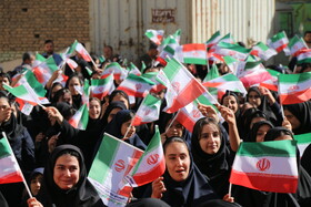 مراسم نواختن زنگ مهر، ایثار و مقاومت - همدان