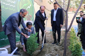 مراسم نواختن زنگ مهر، ایثار و مقاومت - همدان