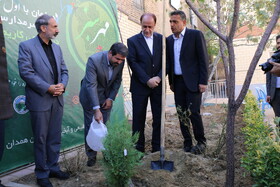 مراسم نواختن زنگ مهر، ایثار و مقاومت - همدان