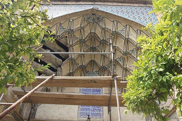 مُقرنس‌های بنای «قوامی» حافظیه فرو ریخت!