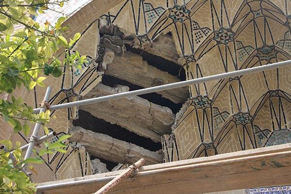 مُقرنسهای بنای «قوامی» حافظیه فرو ریخت!