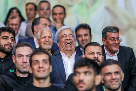حضور هادی عامل در مراسم تجلیل از اعضای تیم‌های کشتی آزاد و فرنگی در مسابقات قهرمانی جهان