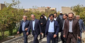 معاون وزیر کشور از پروژه بوستان بانوان فدک قم بازدید کرد