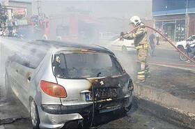 آتش‌سوزی پژو ۲۰۶ در بزرگراه همت بدون مصدوم