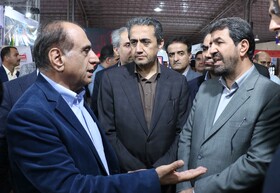 بازدید استاندار همدان و معاون وزارت صمت و دیگر مسئولان از نخستین نمایشگاه تخصصی معدن و صنایع معدنی کشور در همدان