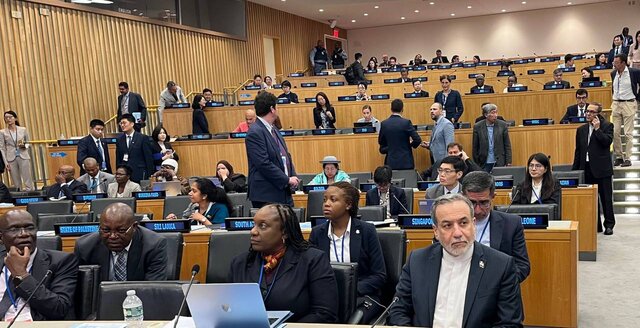 شرکت عراقچی در نشست سطحعالی ابتکار توسعه جهانی انتقاد عراقچی از ناکامی جامعه بینالملل در جلوگیری از جنایت علیه بشریت