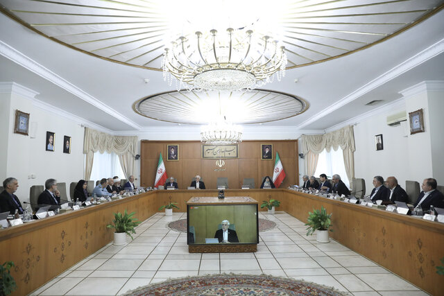 عارف: بیانات رهبر معظم انقلاب، راهبرد دولت است/  از پیش‌داوری پرهیز شود