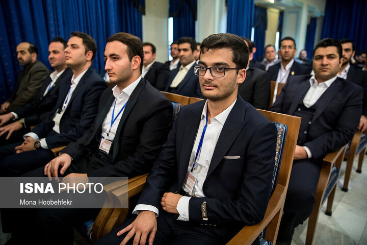 جوایز برگزیدگان جشنواره نمونه دانشجویان اعلام شد