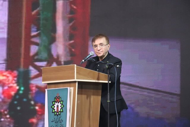 ازدواج ۱۱۰ زوج جوان در سومین شب کنگره ۳۰۰۰ شهید سمنان