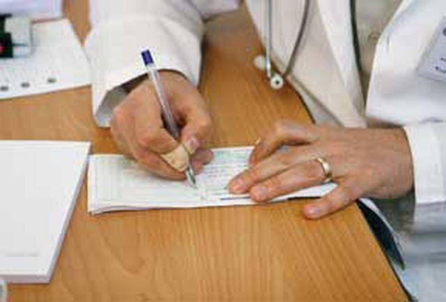 چالش تجویز داروهای خارج از فهرست رسمی کشور