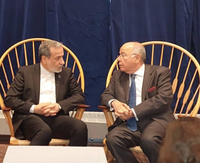 رایزنی وزیران امور خارجه ایران و برزیل در نیویورک تاکید وزیران خارجه ایران و برزیل بر تقویت همکاریهای جنوب-جنوب