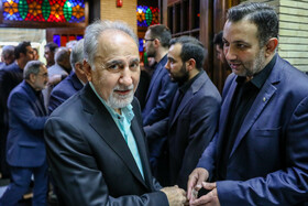 محمدعلی نجفی در مراسم ختم مادر شهید مجید حداد‌عادل و غلامعلی حداد‌عادل
