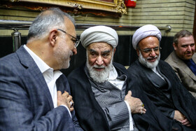 محمد محمدی گلپایگانی، ریاست دفتر رهبر جمهوری اسلامی ایران در مراسم ختم مادر شهید مجید حداد‌عادل و غلامعلی حداد‌عادل
