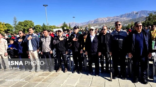 همایش پیادهروی خانوادگی در یاسوج برگزار شد