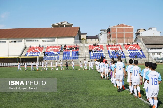 جشنواره استعدادیابی مدارس فوتبال مجاز غرب گیلان در آستارا برگزار شد