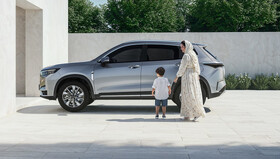 ام‌وی‌ام ایکس 77 پاسخ به نیاز کدام گروه از خریداران است