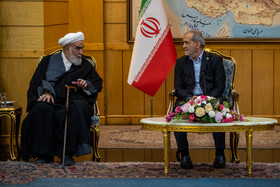 مسعود پزشکیان،رئیس جمهور و حجت الاسلام محمد محمدی گلپایگانی رئیس دفتر رهبری