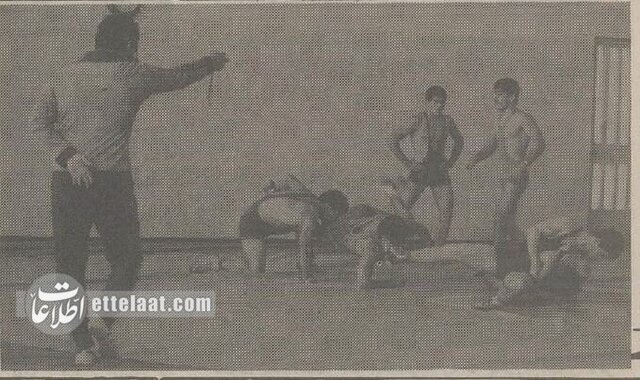 ماجرای کشتیگیر ایرانی که هنگام پخش سرود آمریکا از روی سکو پایین آمد