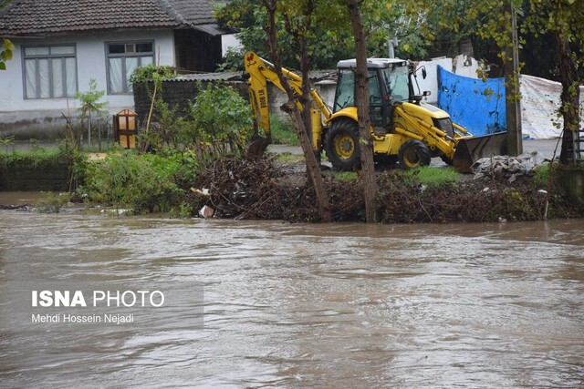 تردد در مسیر عین‌خوش - اندیمشک در جریان است/ صاعقه در چم‌هندی جان یک جوان را گرفت