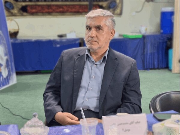 بی‌اعتمادی به دنیا را در اسارت آموختیم