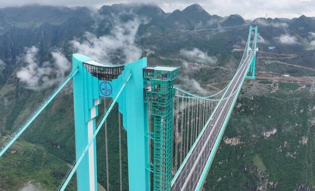 افتتاح بلندترین پل جهان در چین/عکس