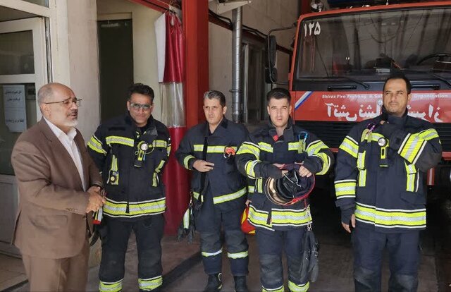 اعتبارات لازم برای ارتقای توان عملیات آتشنشانی در شیراز تخصیص یابد اعتبارات لازم برای ارتقای توان عملیات آتشنشانی در شیراز تخصیص یابد