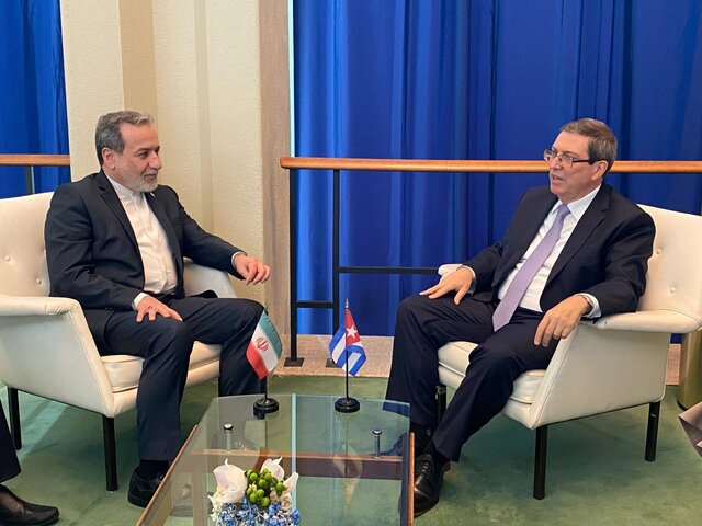 رایزنی وزیران امور خارجه ایران وکوبا در نیویورک رایزنی وزیران خارجه ایران و کوبا درباره تحولات غرب آسیا و کارائیب