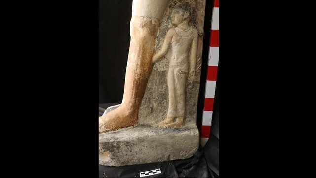 کشف مجسمه منحصربهفرد در گورستان