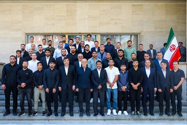 پزشکیان: با روحیه ملی پیش برویم مانعی سد راه پیشرفت ایران نیست