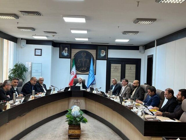 اعدام بهمن چوبی اصل به اتهام جاسوسی/ بازداشت بلاگر وکیل‌نما/ طرح ۴ هزار و ۳۹۰ شکایت از «موبایل موسوی»/وضعیت کلثوم اکبری بعد از محکومیت به ۱۰ قصاص