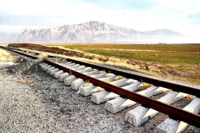 درآمد سالانه ۸ میلیارد دلاری ایران در کدام ایستگاه مانده است؟